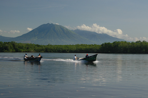 El Salvador jiquilisco dos barcas